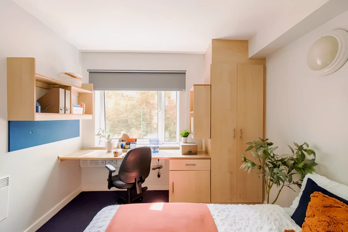 Charlotte Court image