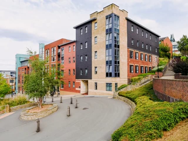 1 Bedroom, 1 Bathroom