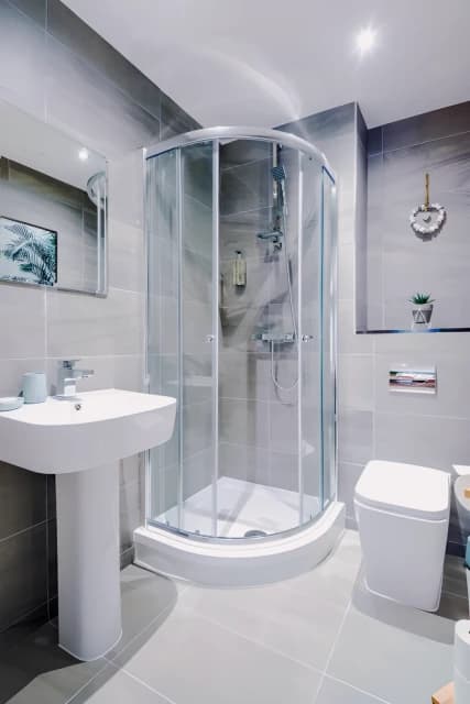2 Bedroom, 1 Bathroom