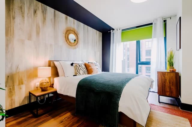 2 Bedroom, 1 Bathroom