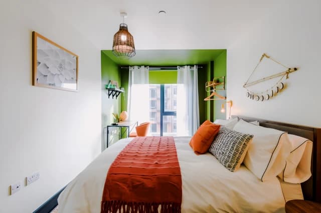 2 Bedroom, 1 Bathroom