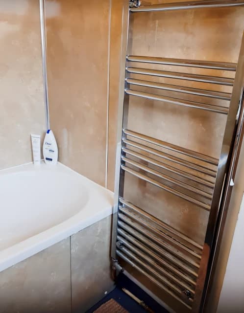 3 Bedroom, 1 Bathroom