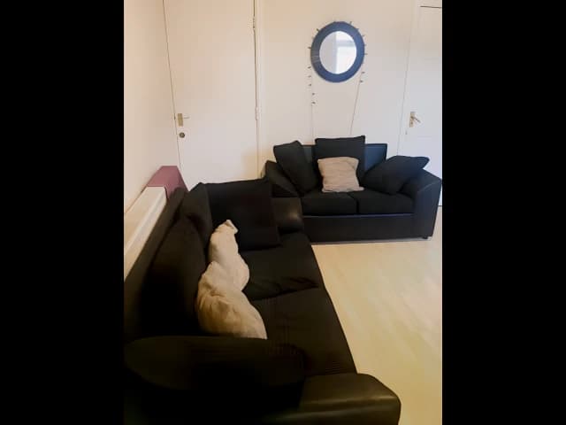 4 Bedroom, 1 Bathroom