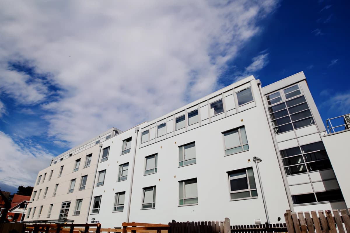 Edge Apartments image 2