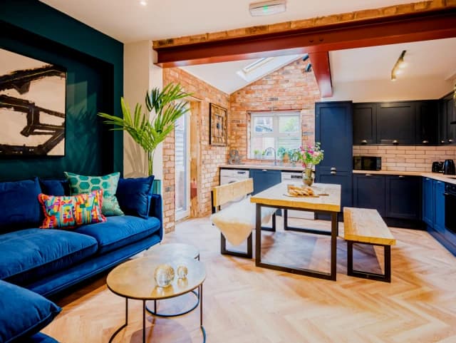 Mostyn Road B16