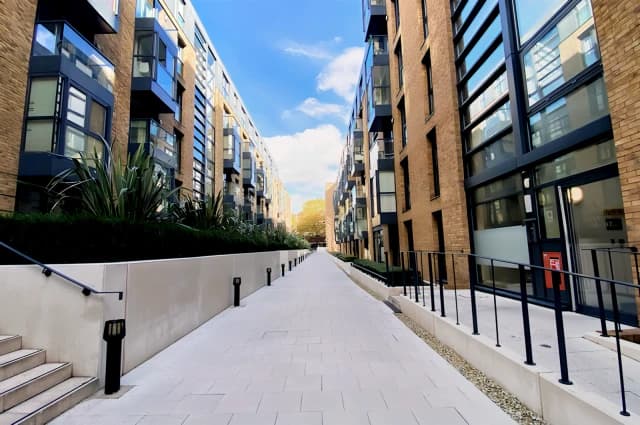 St Johns Walk