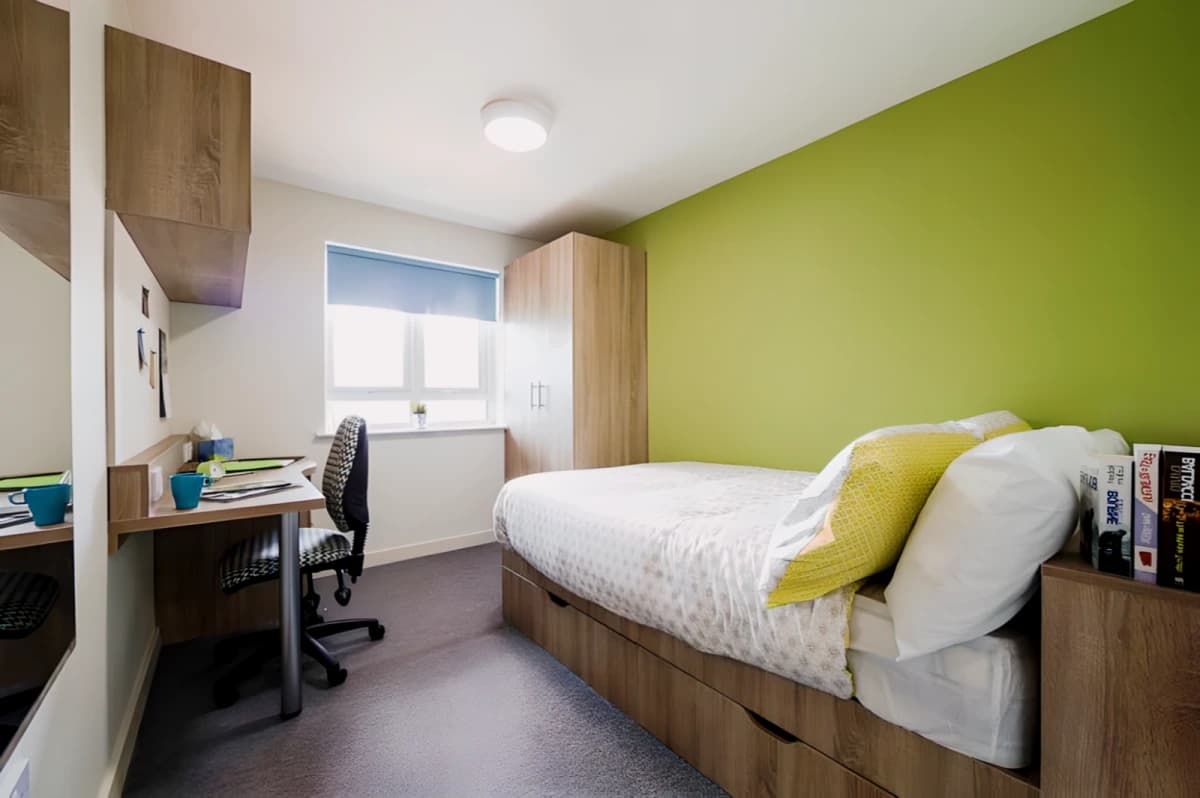 Selly Oak Court image