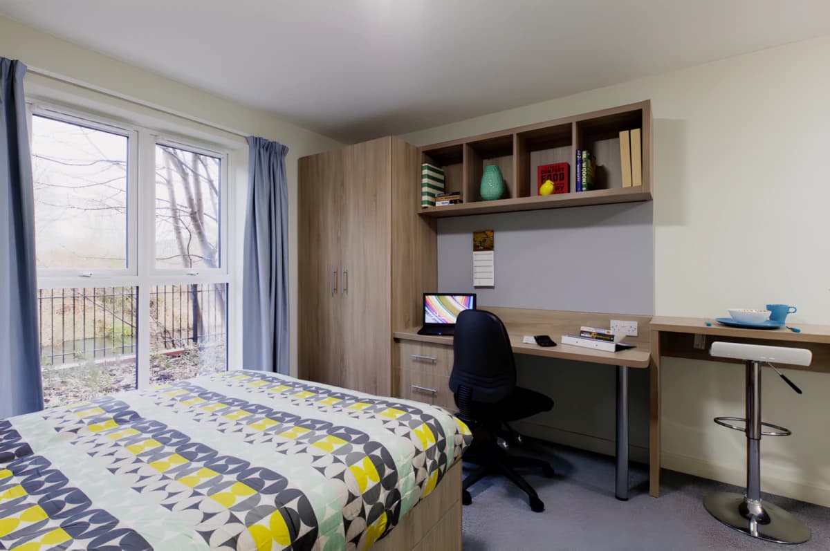 Selly Oak Court image