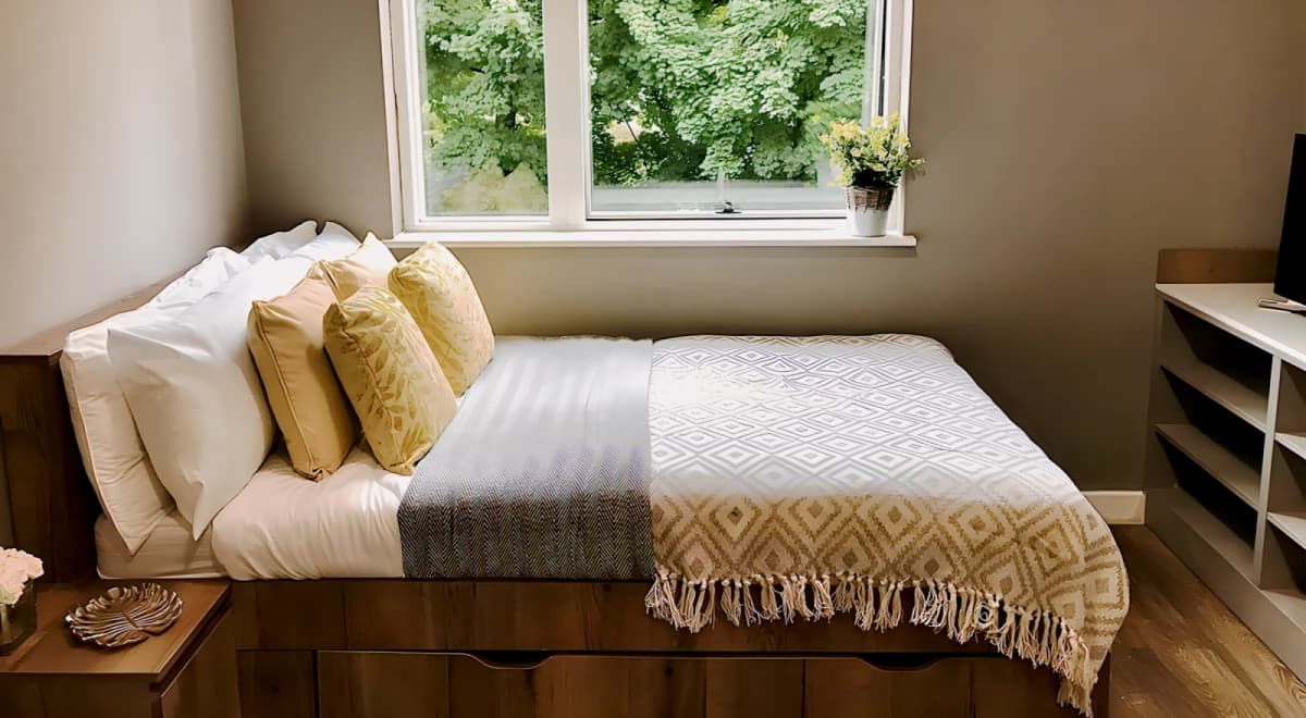 800 Bristol Road image