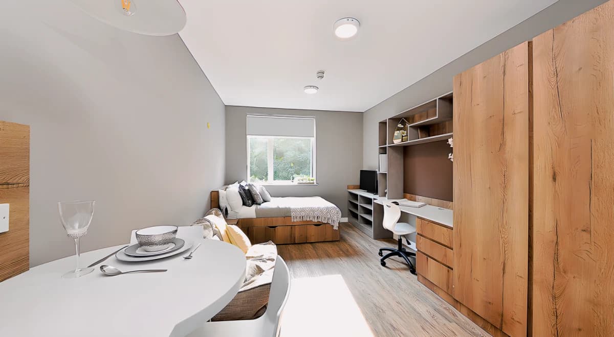 800 Bristol Road image