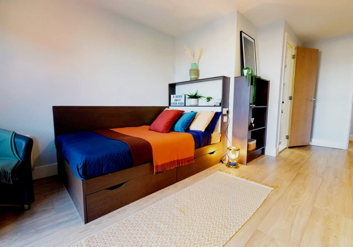 iQ Penworks House image