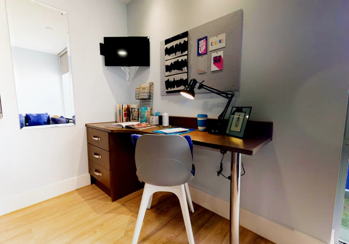 iQ Penworks House image