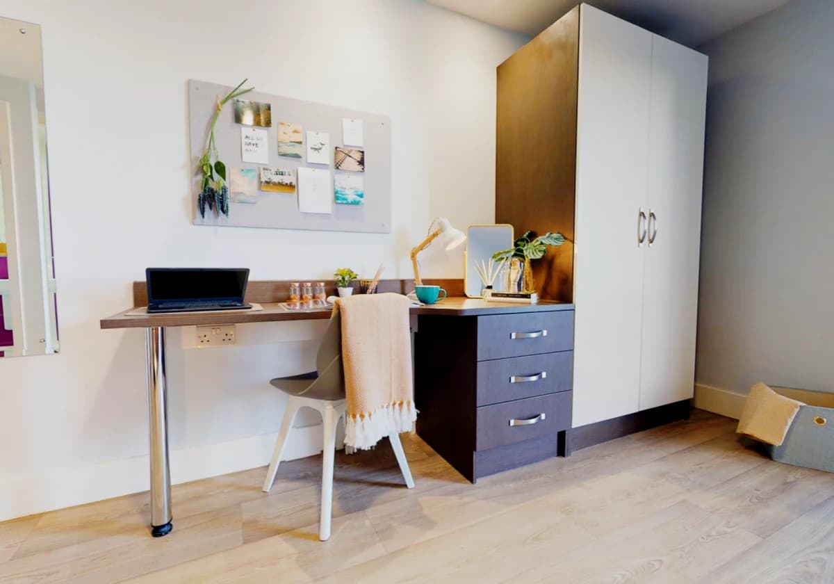 iQ Penworks House image