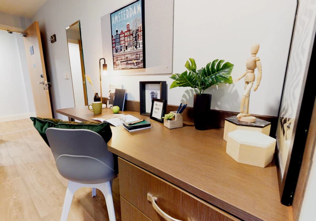 iQ Penworks House image