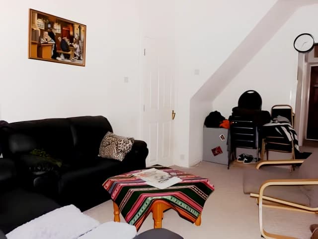 5 Bed, 1 Bath