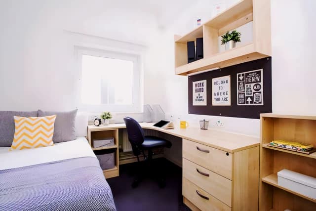 1 Bed, 1 Bath