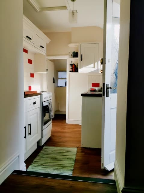 4 Bedroom, 1 Bathroom