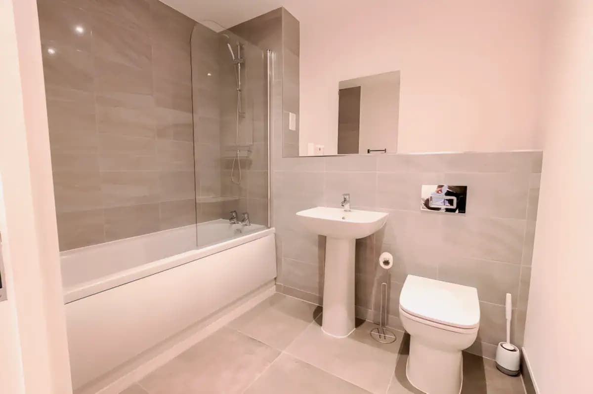 Northwood St Apartment