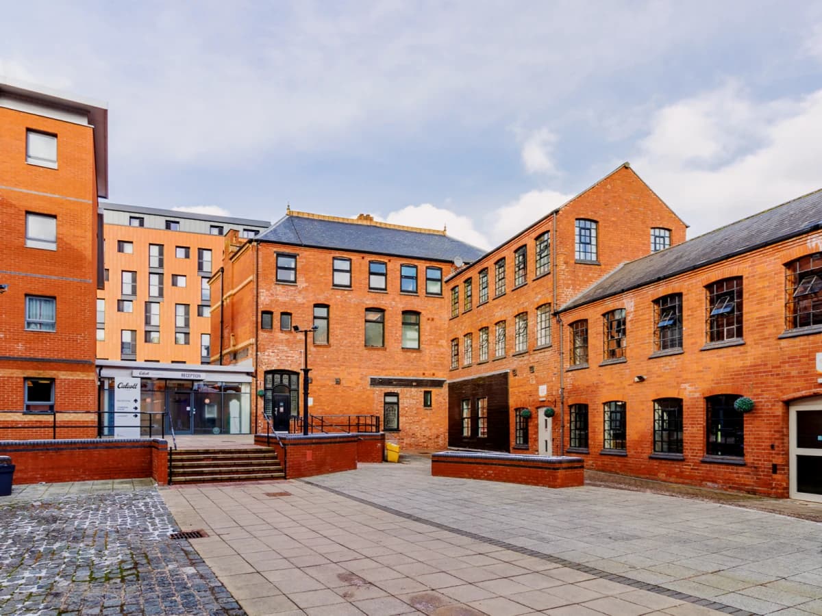 Calcott Ten image