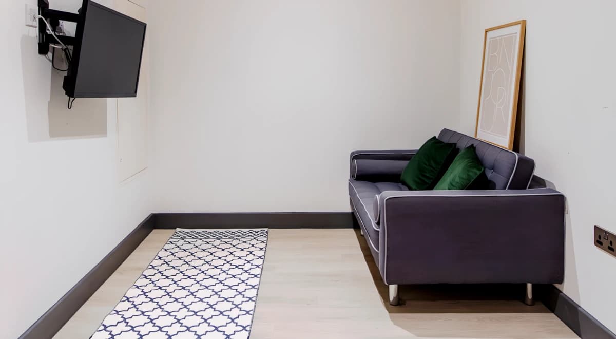 33 Parkside image