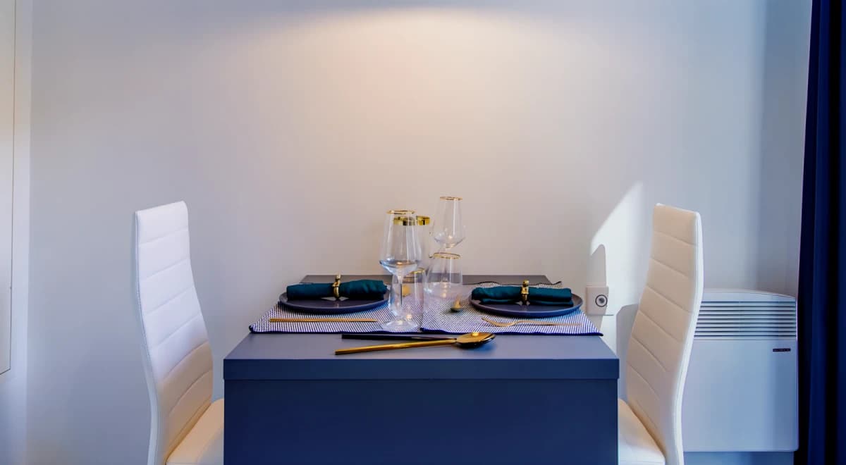 33 Parkside image