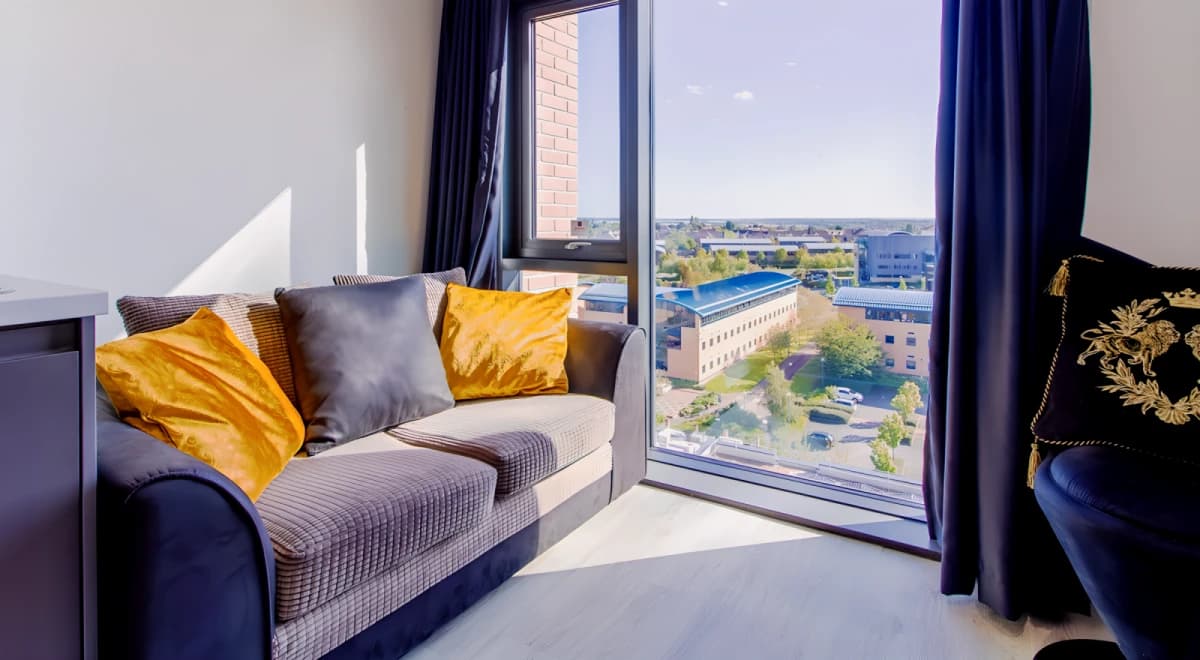 33 Parkside image
