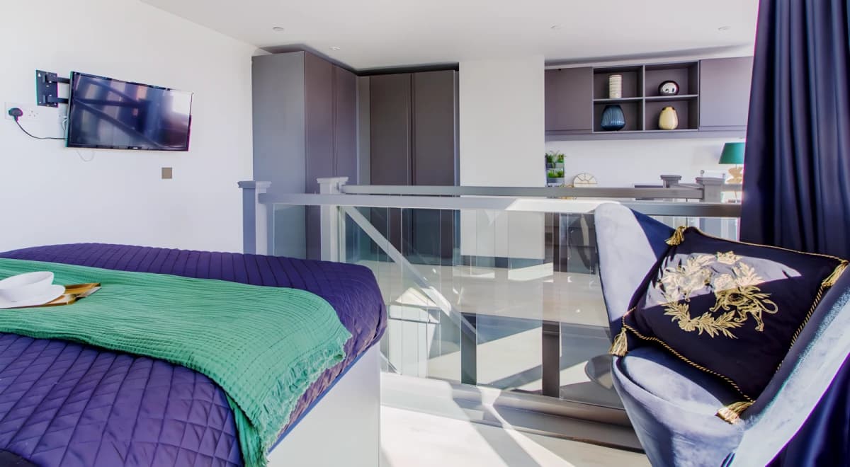 33 Parkside image