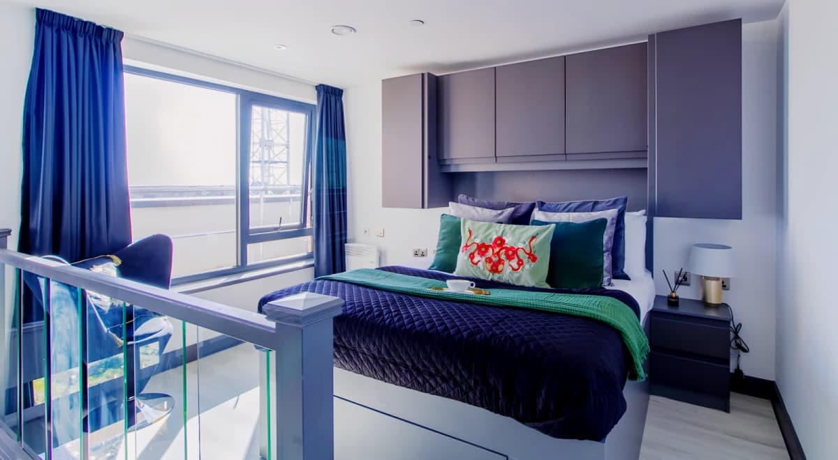 33 Parkside image
