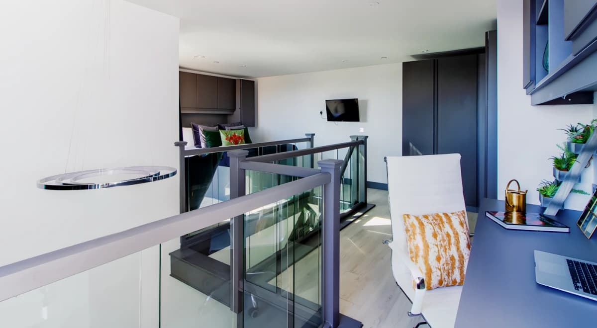 33 Parkside image