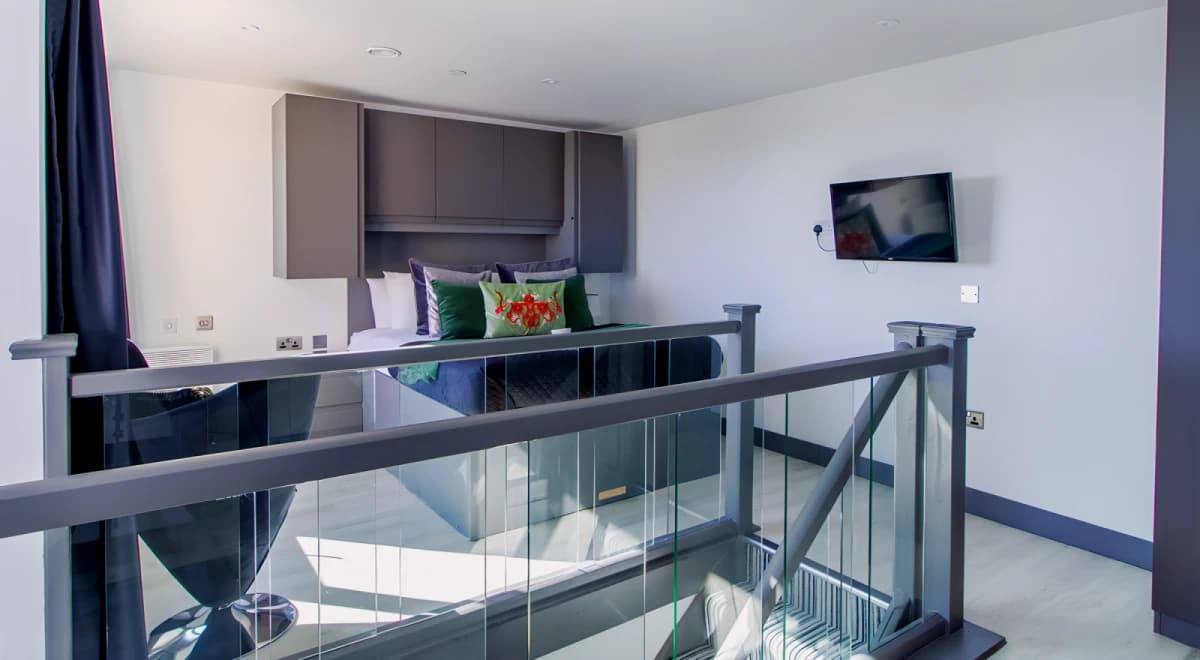 33 Parkside image