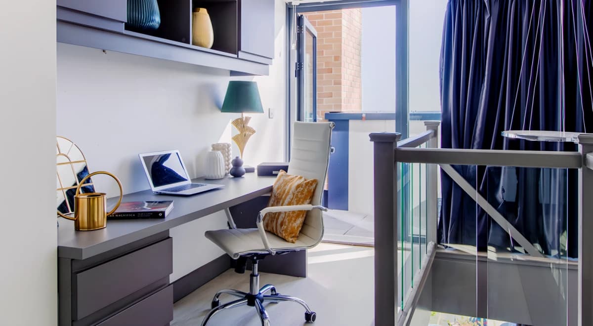 33 Parkside image