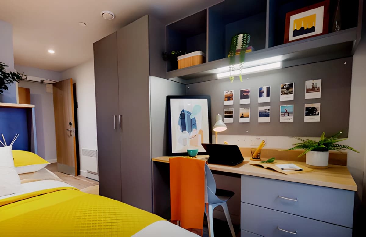 iQ Weaver Place image