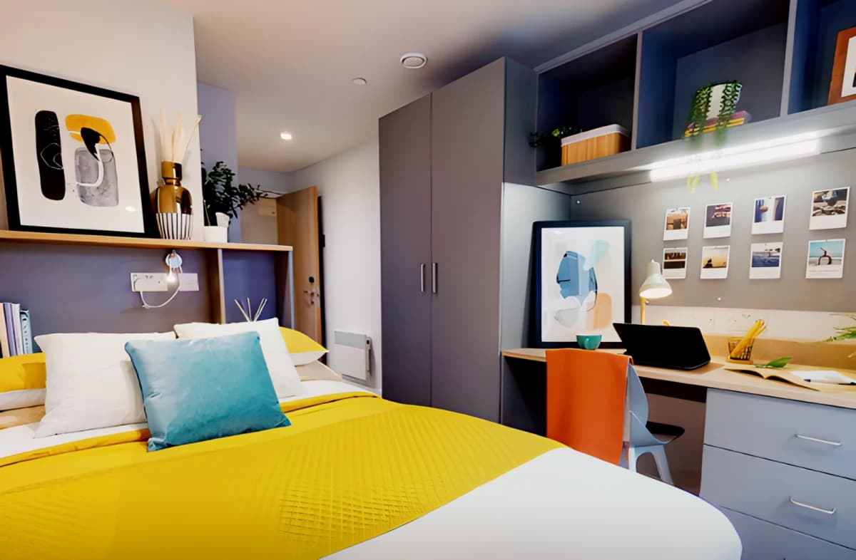 iQ Weaver Place image