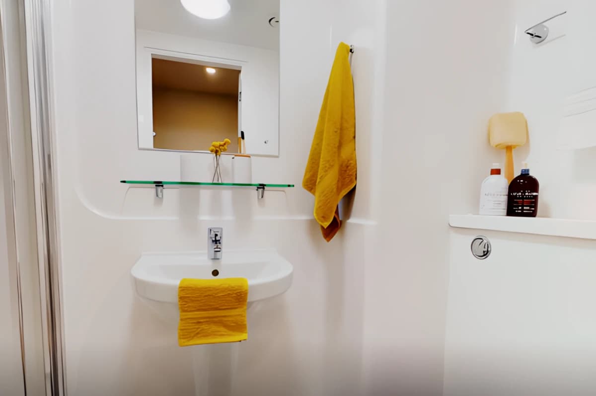 iQ Weaver Place image