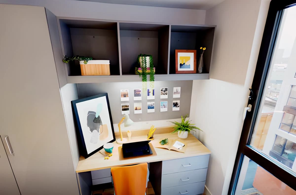 iQ Weaver Place image