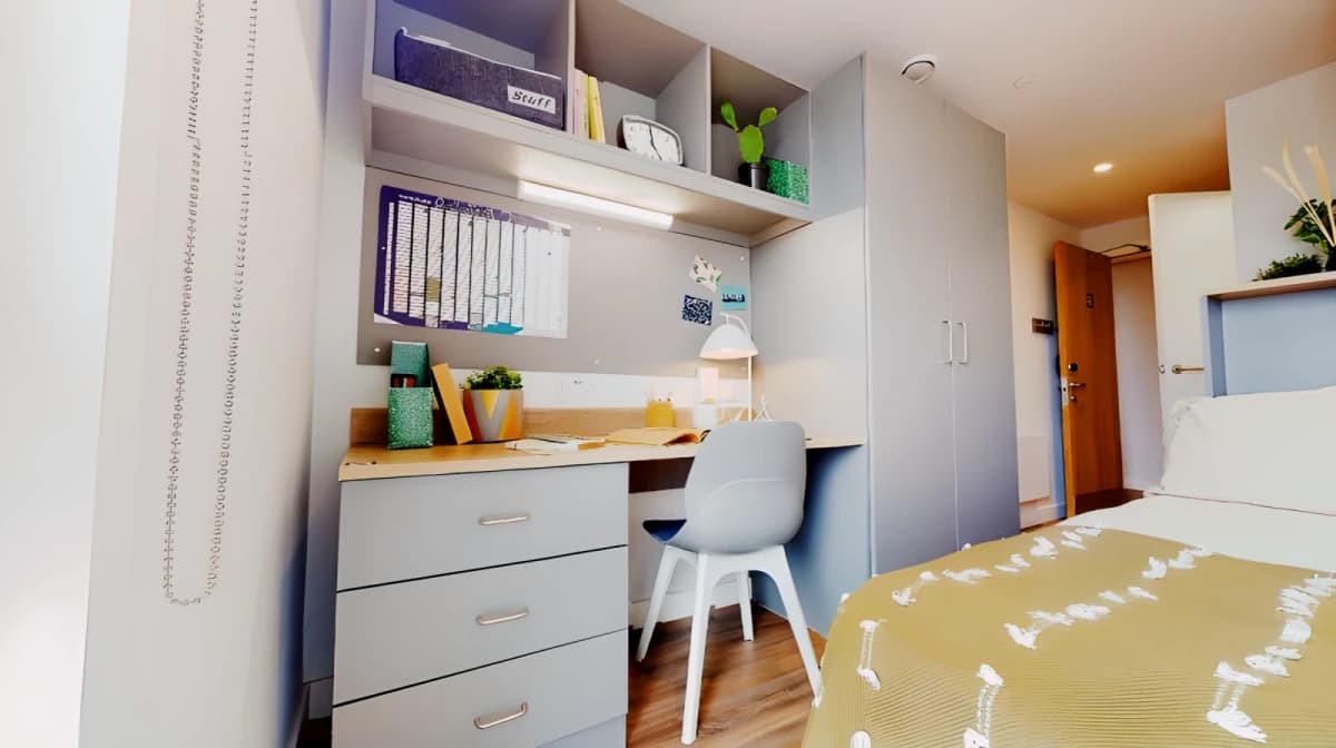 iQ Weaver Place image