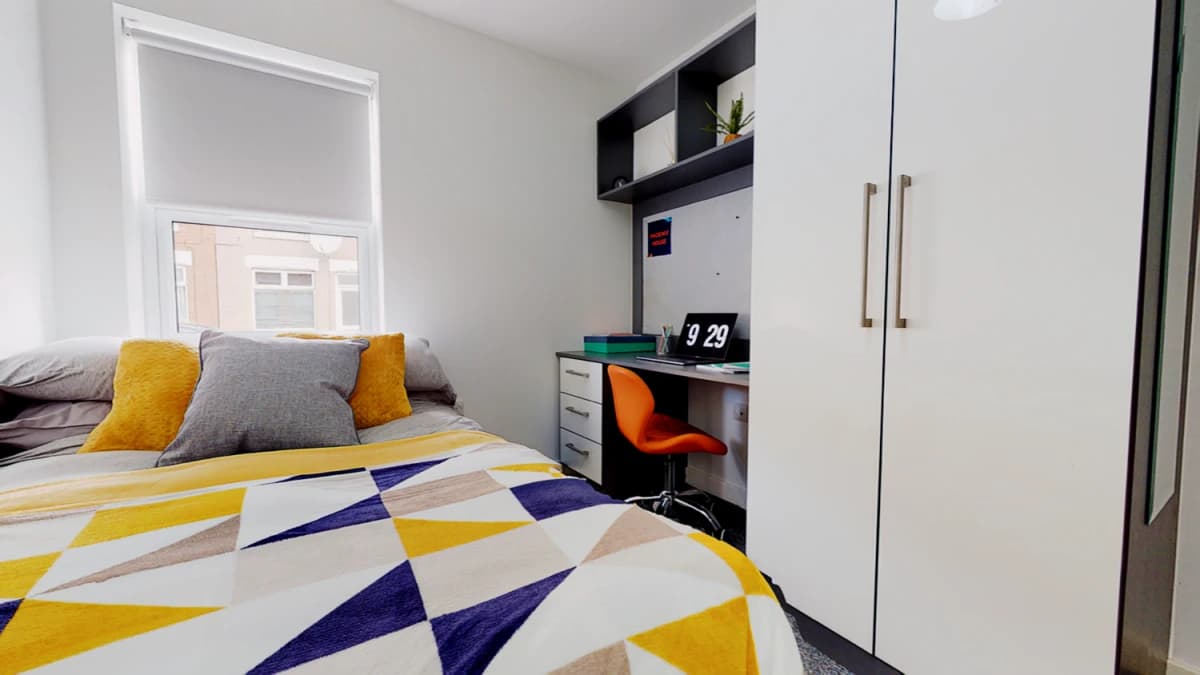 Phoenix House image