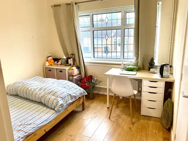 4 Evesham Walk,Cannon Park