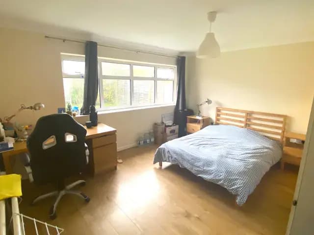 4 Evesham Walk,Cannon Park