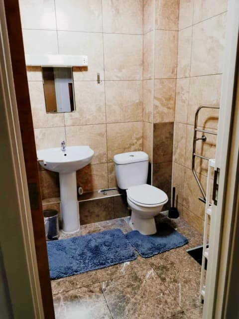2 bedroom 2 bathroom