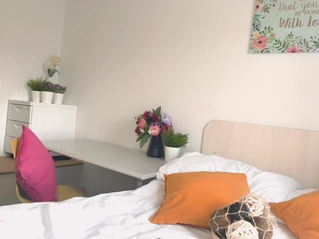 R7 double ensuite