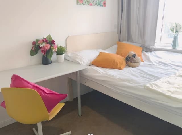 R7 double ensuite