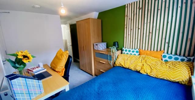 5 Bedroom