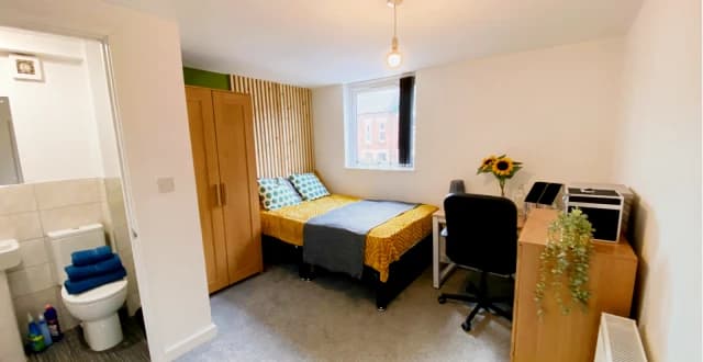 5 Bedroom