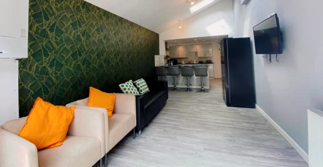 5 Bedroom