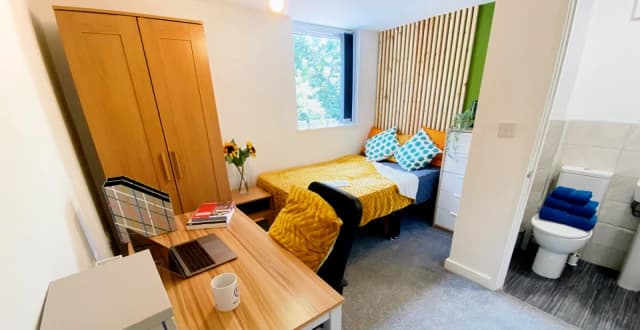 5 Bedroom