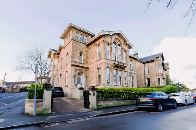 Dundonald Road, Dowanhill G12 9LJ