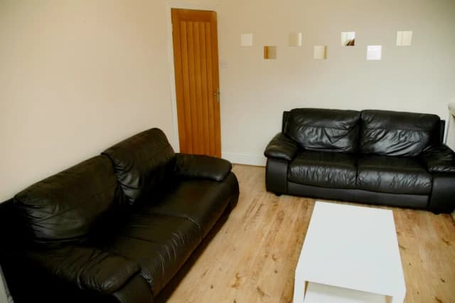 apartment near Parkfield Street image