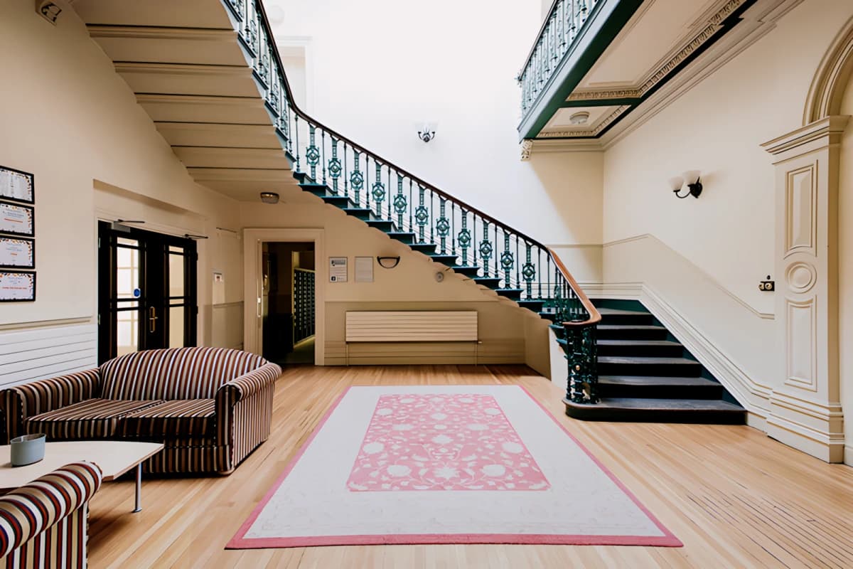 Uit Oxley Residence Leeds image