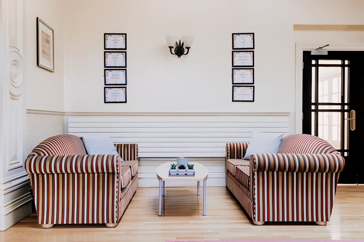 Uit Oxley Residence Leeds image